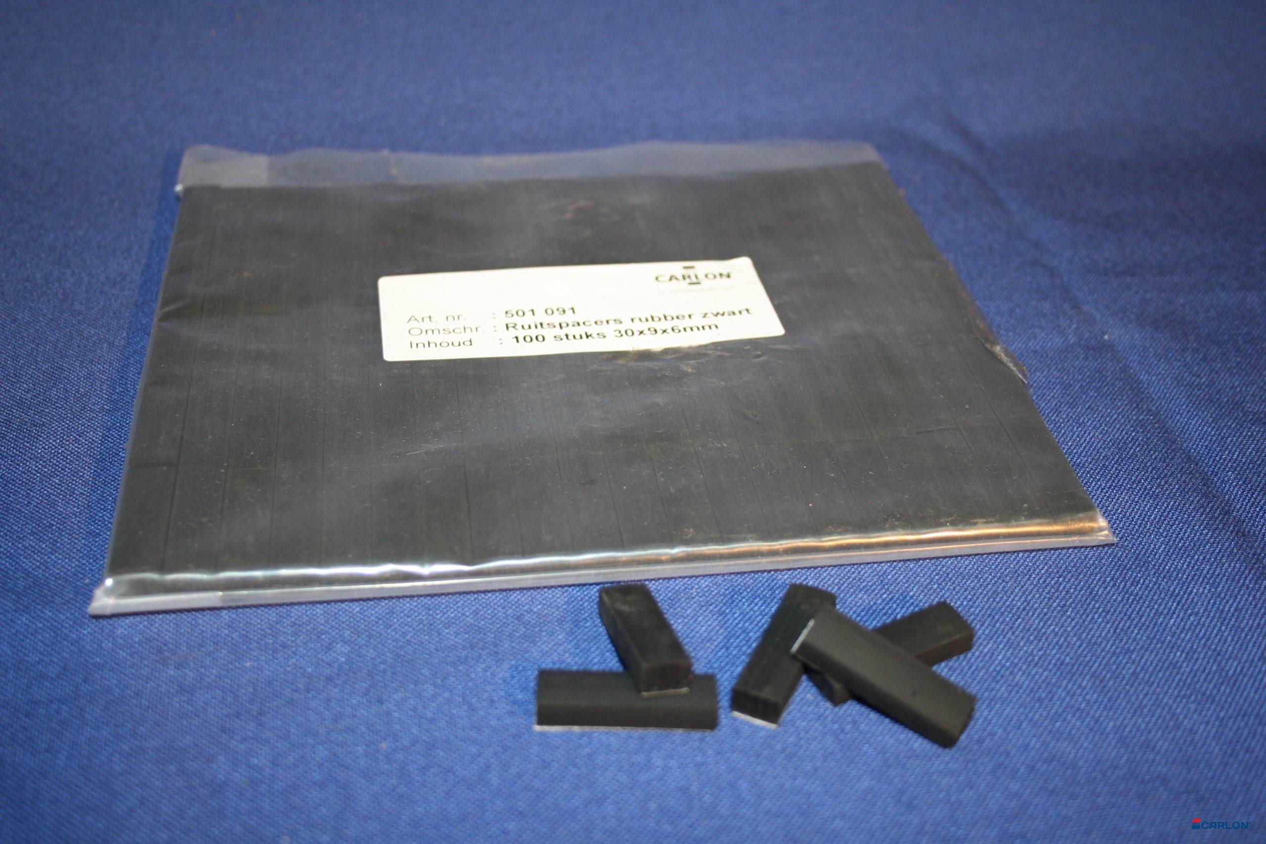 Ruitspacers rubber zelfklevend zwart 30x9x6mm (100st)