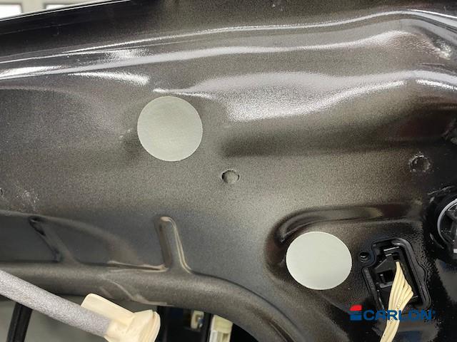 Deurmaskeerstickervel A4 olijf structuur 20mm (108st) - Afbeelding 4