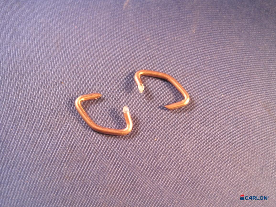 Assortiment varkenskrammen met tang tbv bekleding (100st) - Afbeelding 2